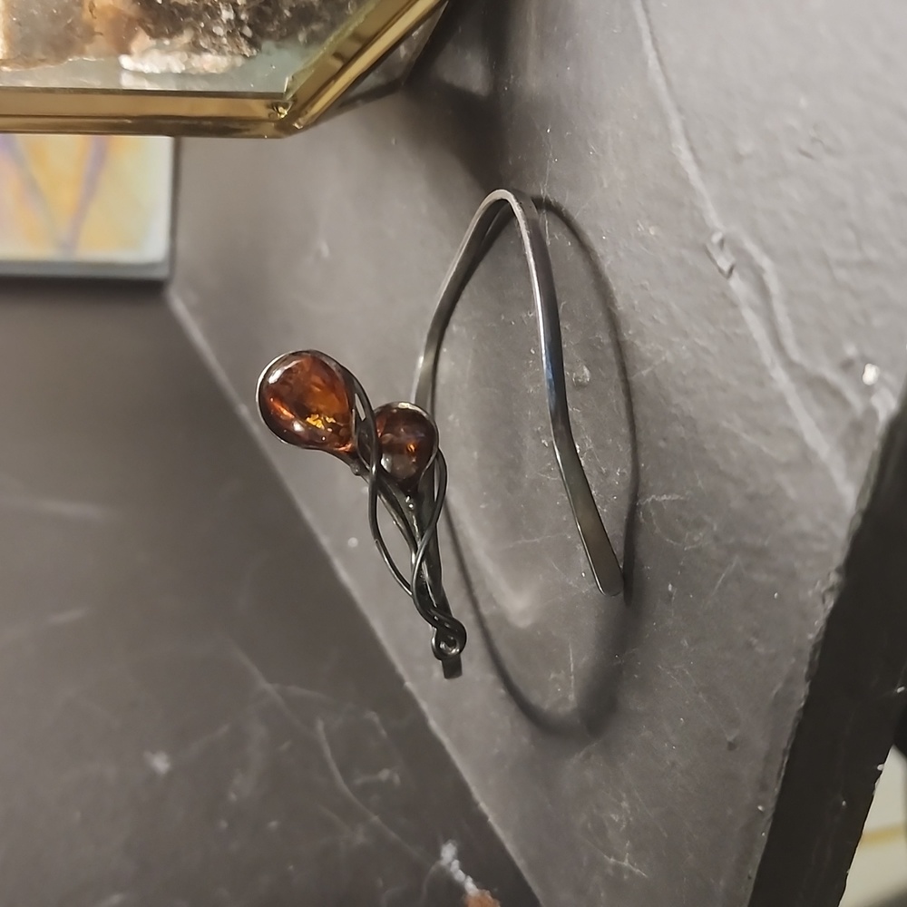 Adjustable amber stone bracelet